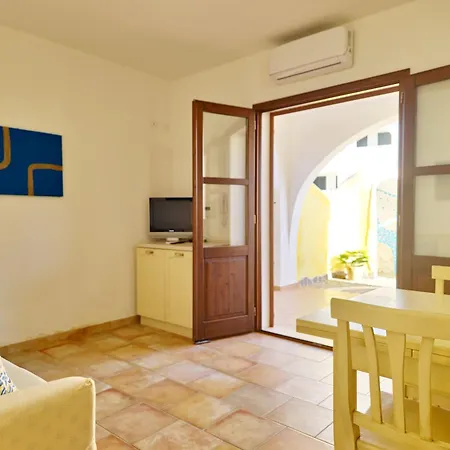 Appartamento Le Melodie - Con Spazi Esterni Privati A Sos Alinos Cala Liberotto