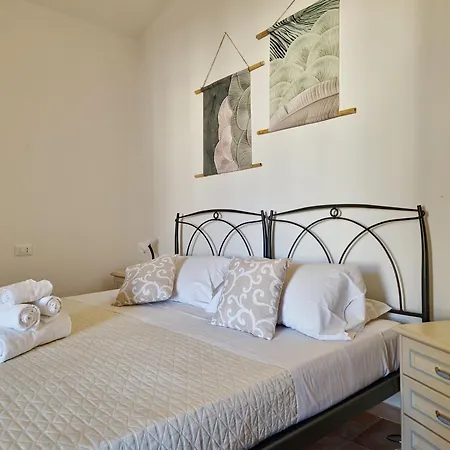 Le Melodie - Con Spazi Esterni Privati A Sos Alinos Appartement Cala Liberotto