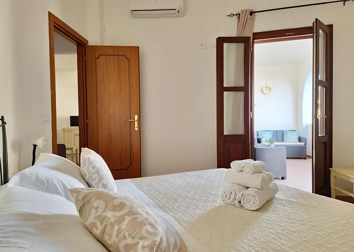 Le Melodie - Con Spazi Esterni Privati A Sos Alinos Apartamento